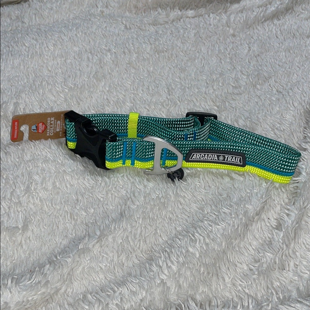 NWT Arcadia Trail Green and Yellow Paracord Dog Collar Size XL durable nylon
